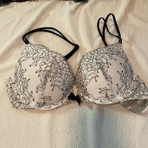 Victoria’s Secret push up bra